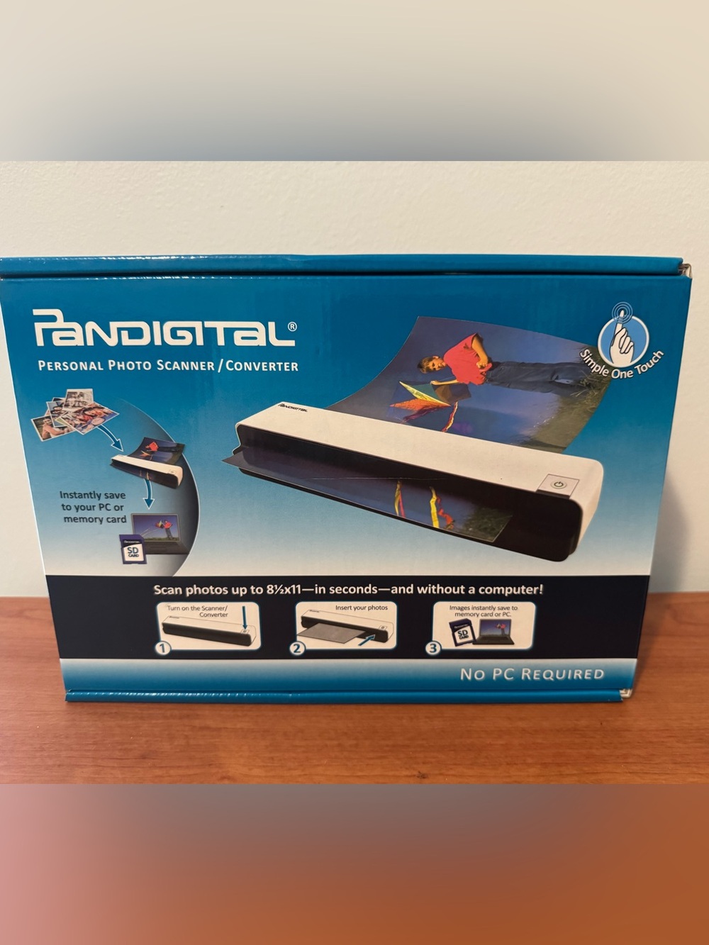 Pandigital PANSCN06 Portable Photo Scanner/Converter 600 dpi, Memory Card Slot